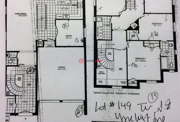这是一处罕见的全新精品5居室户型的现代风格住宅,坐落于耗资250000澳元铺建的安静的尽头路街道上,位于豪华的精英上西城(Upper West Side)小区,周围都是数百万美元的豪宅。 本住宅采用雅致的双楼梯设计以及开放式布局空间的设计风格,主楼层天花板挑高10英尺,二楼天花板挑高9英尺。楼上有洗衣房、很宽敞的大房间和大窗户,主楼层装有聚光灯。 本住宅有家庭安全监视系统使用的接线,通体采用翻新的英亩地板和高端定制百叶窗。 本住宅包括顶级家用电器(冰箱、烤箱、煤气炉灶面、洗碗机、抽油烟机、三星洗衣机/干燥