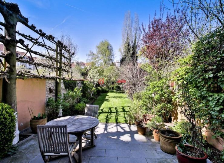 比利时布鲁塞尔5卧2卫的房产EUR 1,190,000_