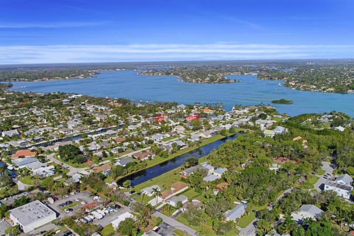 美国佛罗里达州朱庇特2卧2卫的房产